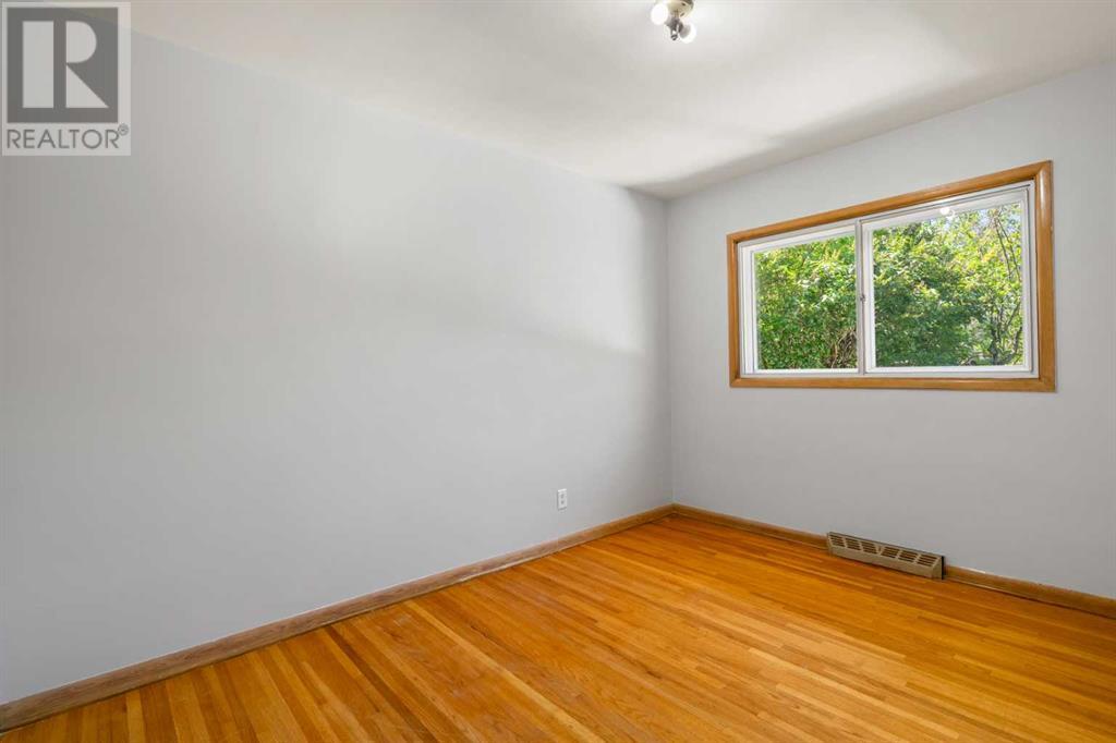 Single Family House Bungalow for Sale in  Haddon Road SW Haysboro Calgary 