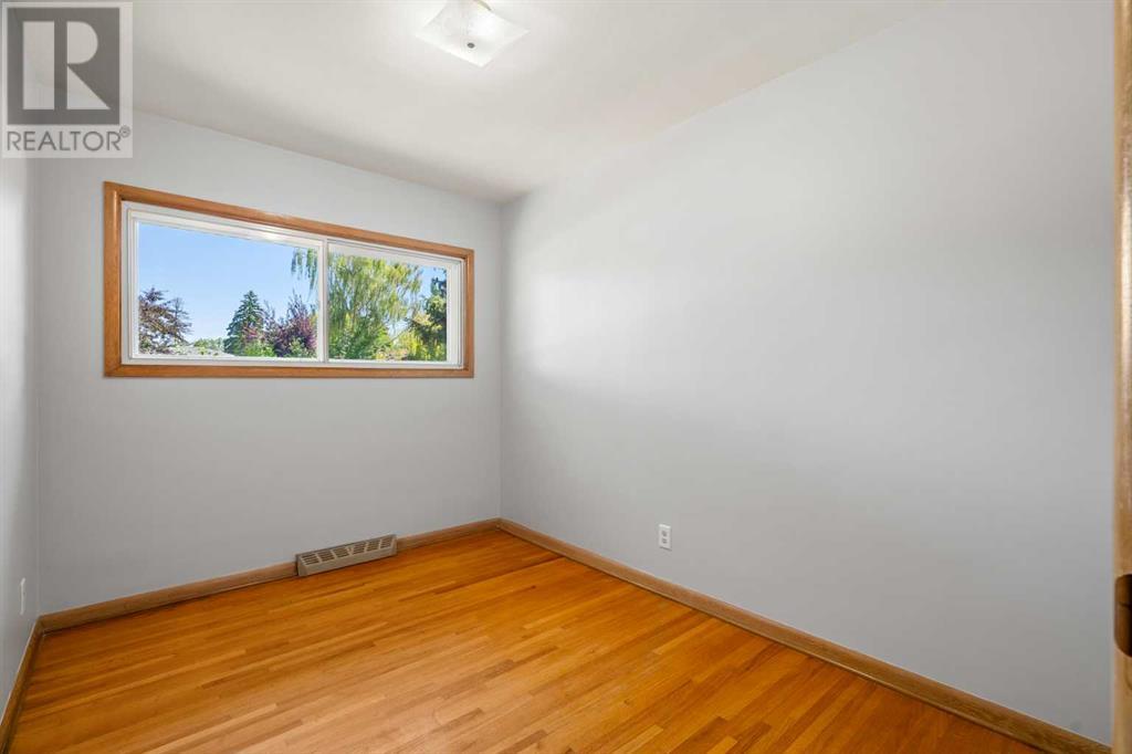 Single Family House Bungalow for Sale in  Haddon Road SW Haysboro Calgary 