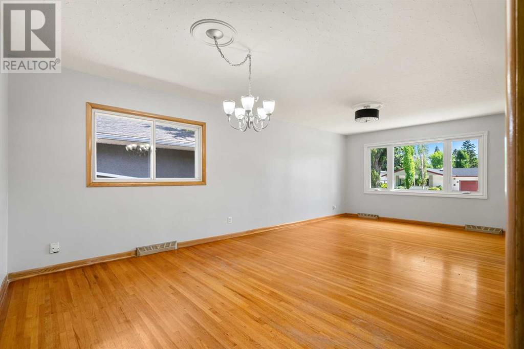 Single Family House Bungalow for Sale in  Haddon Road SW Haysboro Calgary 