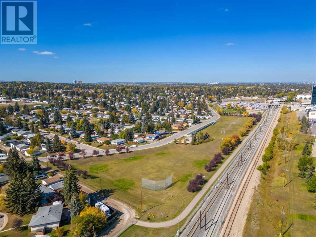 Single Family House Bungalow for Sale in  Haddon Road SW Haysboro Calgary 