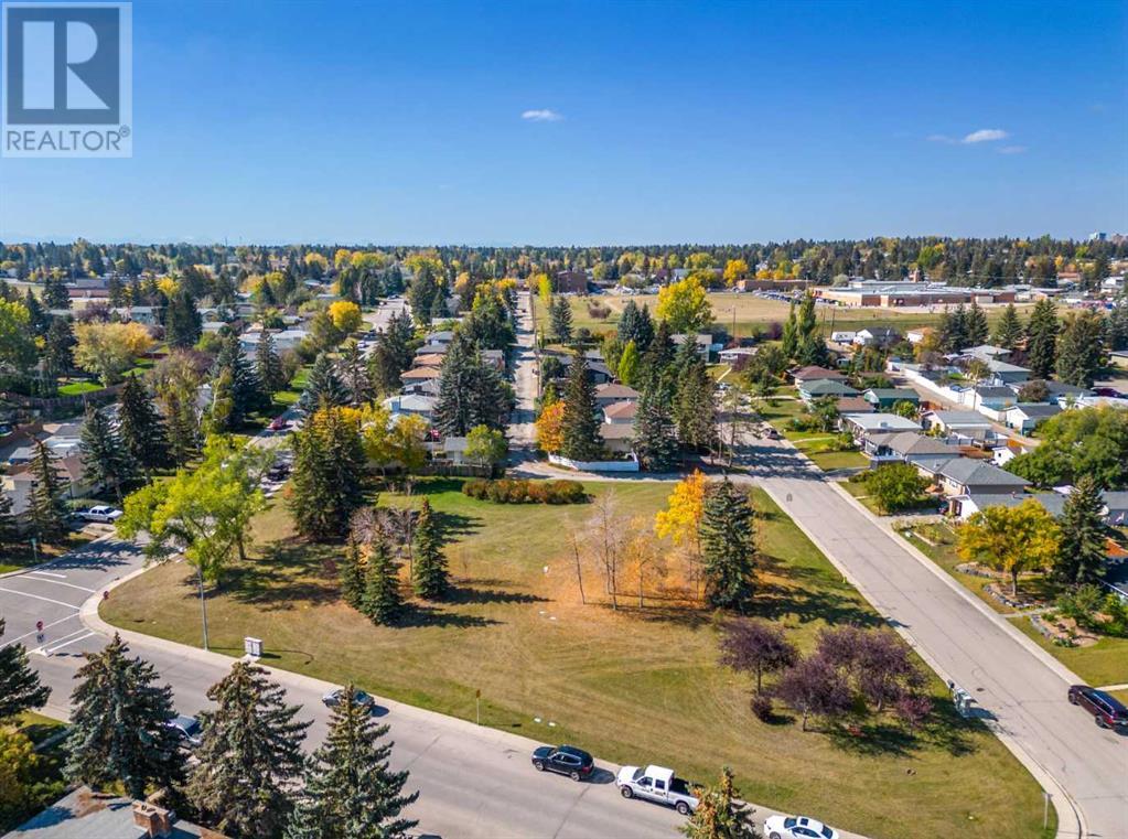 Single Family House Bungalow for Sale in  Haddon Road SW Haysboro Calgary 