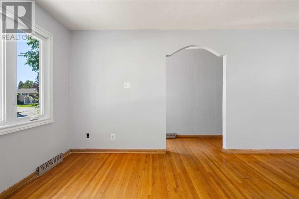 Single Family House Bungalow for Sale in  Haddon Road SW Haysboro Calgary 