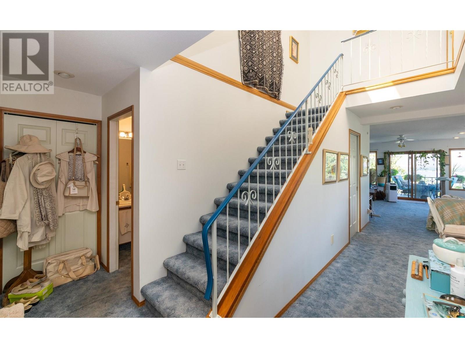 1 1261 Trans Canada Highway, Sorrento