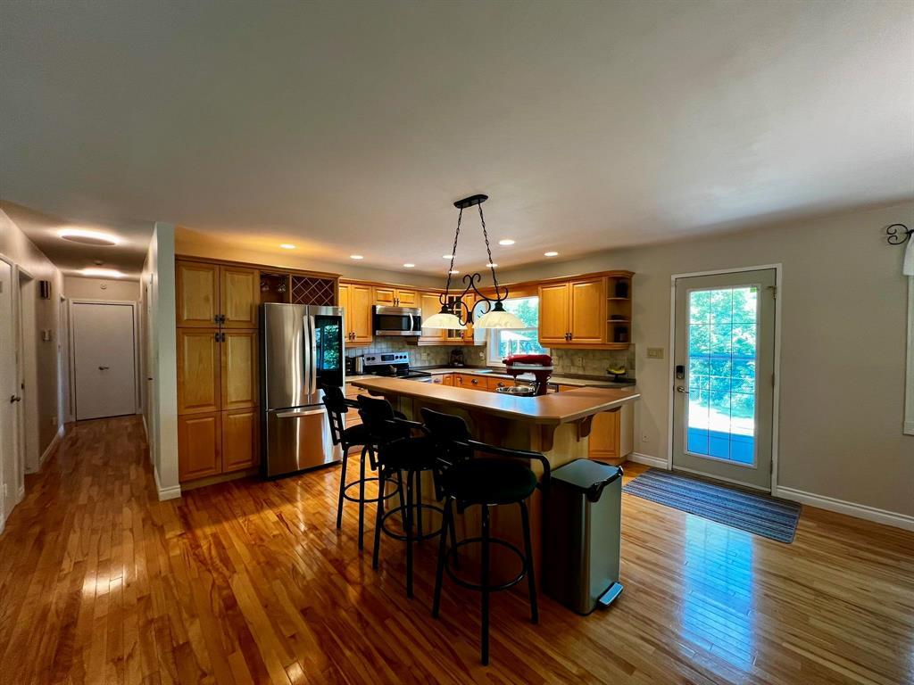 Photo 8 of 375 Cedar Crescent, Steinbach MB