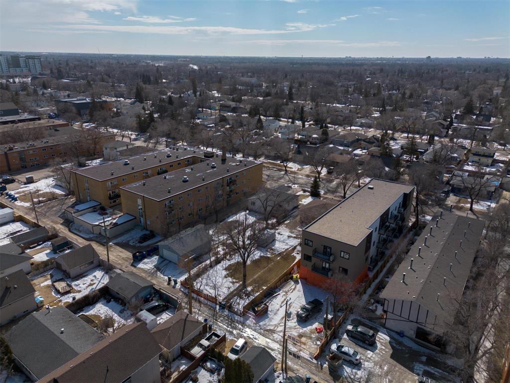 Photo 11 of 241 Edison Avenue, Winnipeg MB