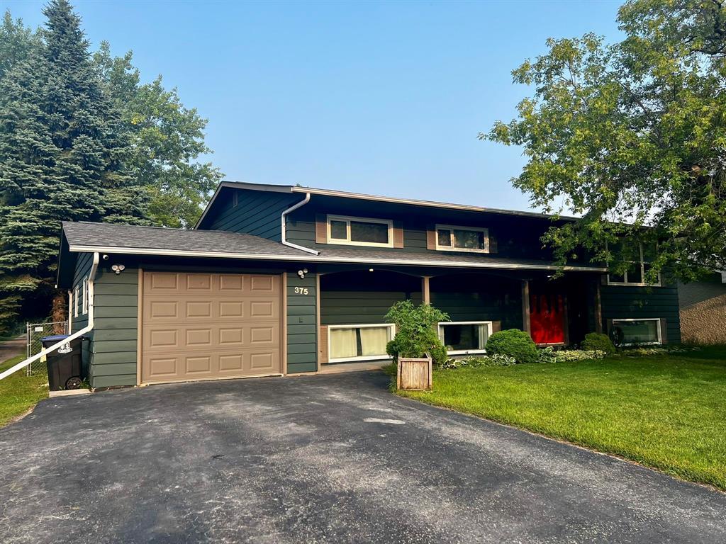 Photo 6 of 375 Cedar Crescent, Steinbach MB
