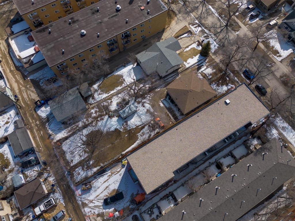Photo 6 of 241 Edison Avenue, Winnipeg MB