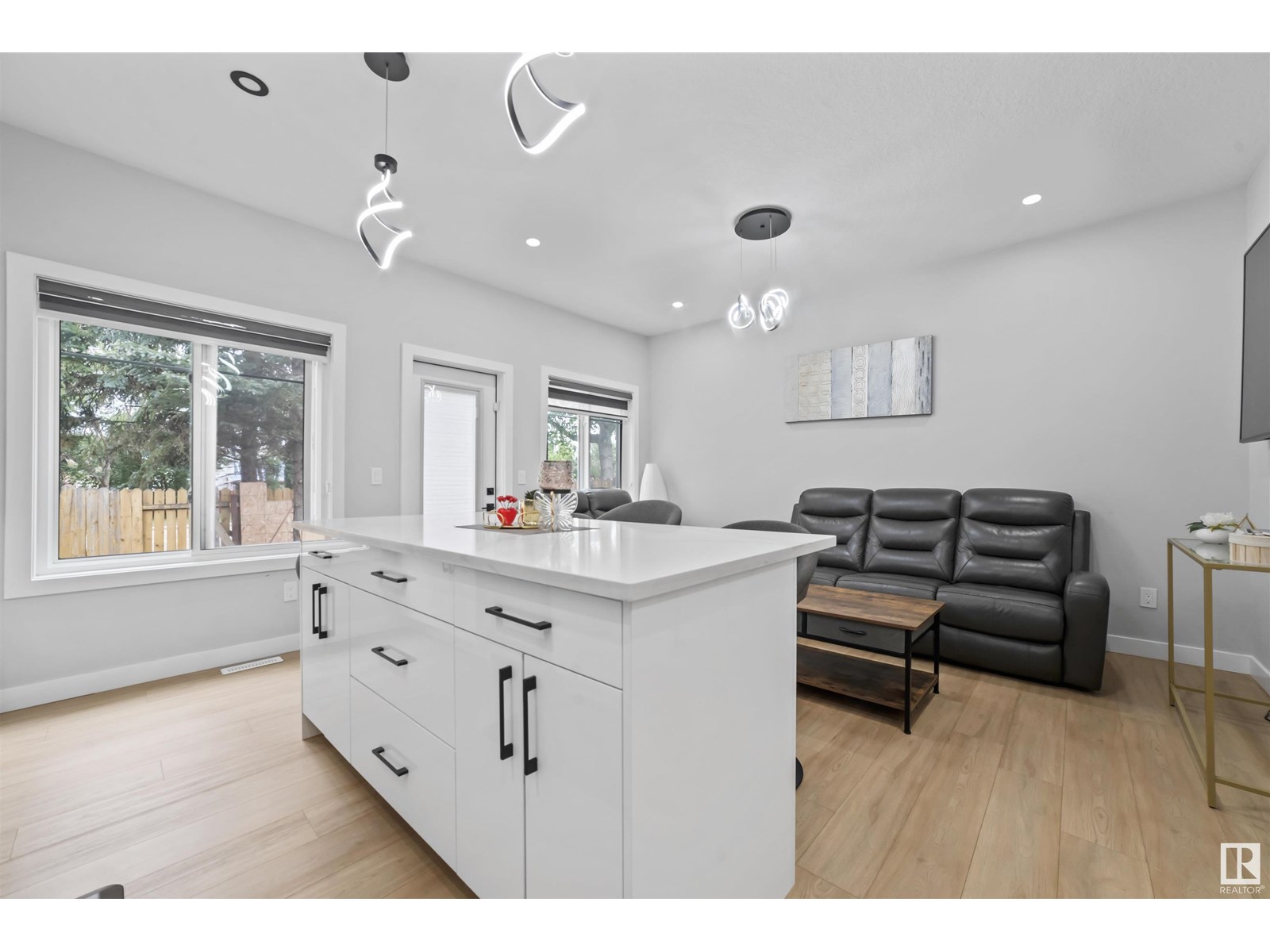 Photo 17 of 3516 33 Ave Nw Nw, Edmonton AB