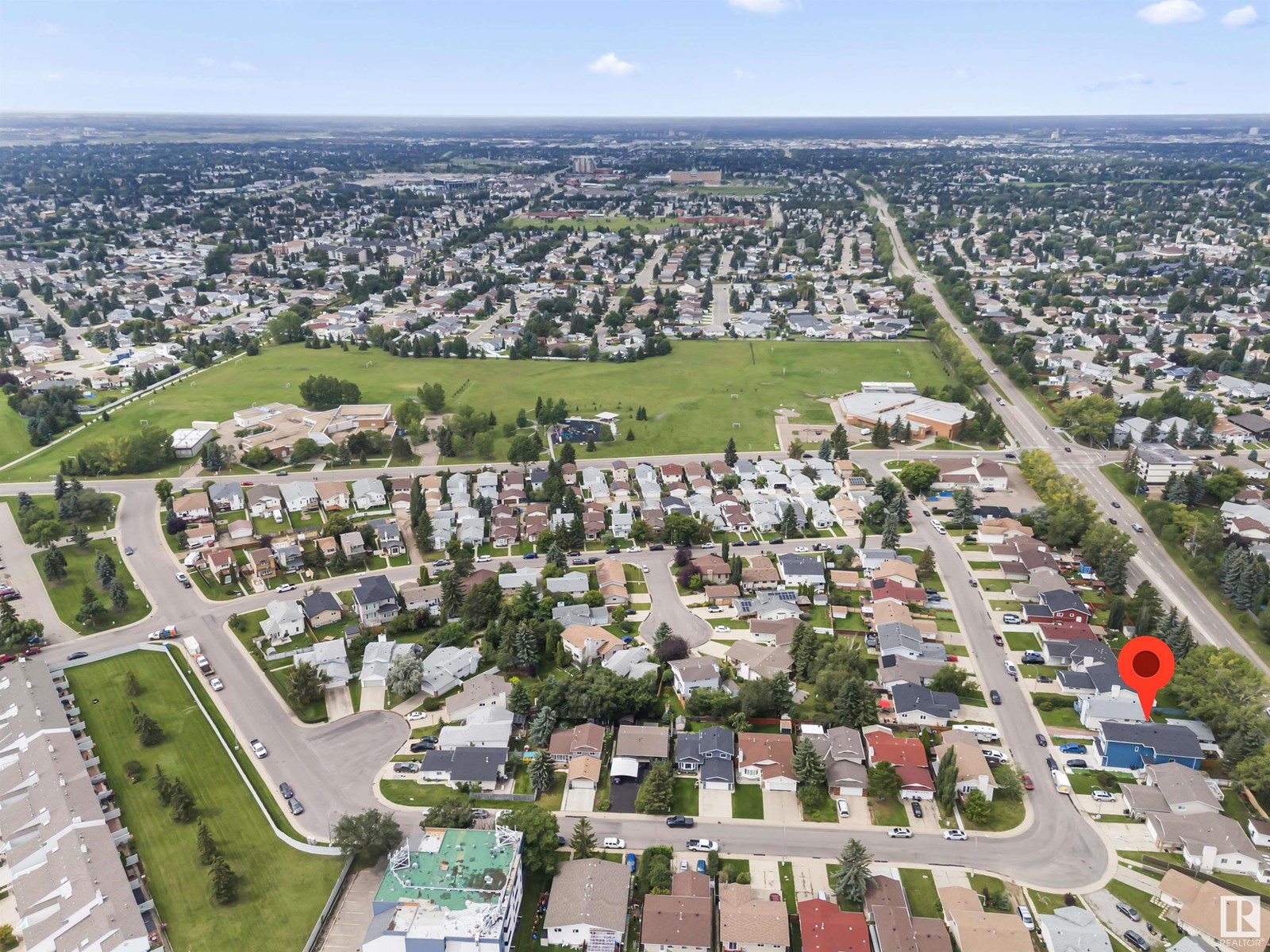Photo 4 of 3516 33 Ave Nw Nw, Edmonton AB
