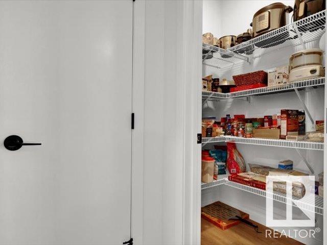 Photo 32 of 439 39 St Sw, Edmonton AB