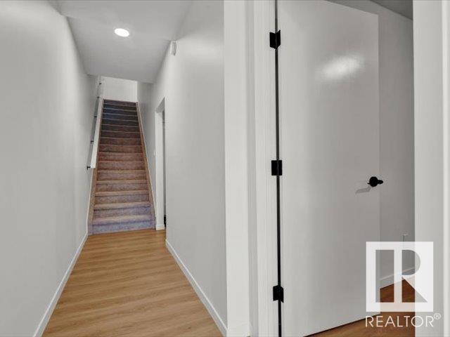 Photo 2 of 439 39 St Sw, Edmonton AB