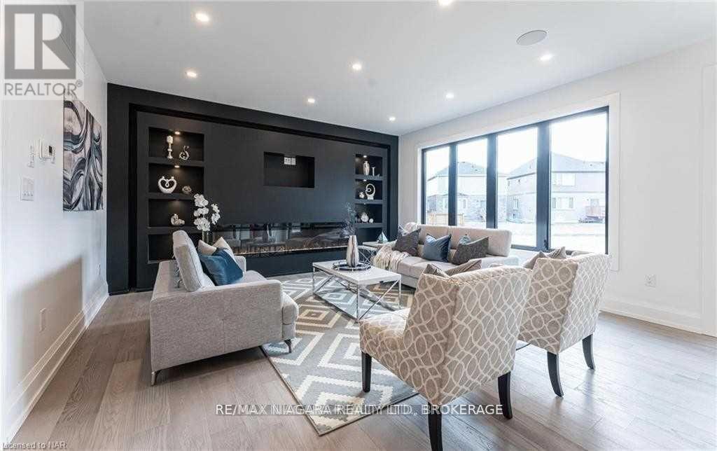 Photo 8 of 2782 Canadiana Court, Fort Erie ON