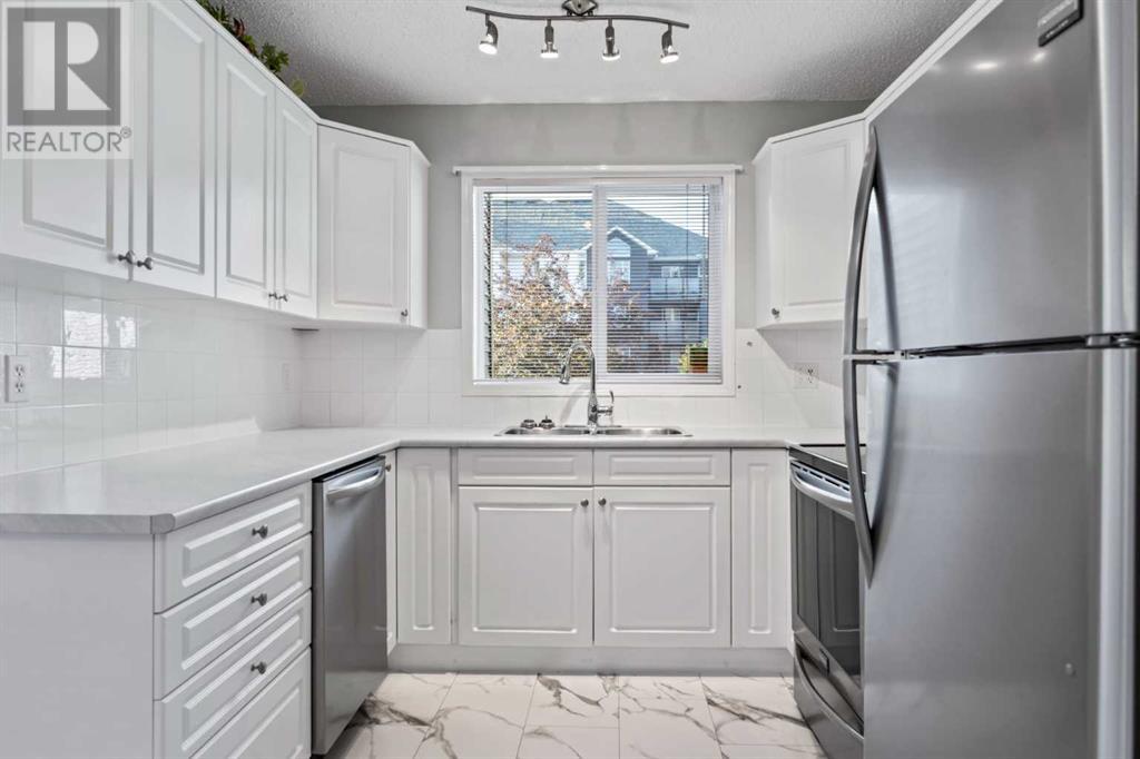 Single Family House for Sale in   Sierra Morena Mews SW Signal Hill Calgary 