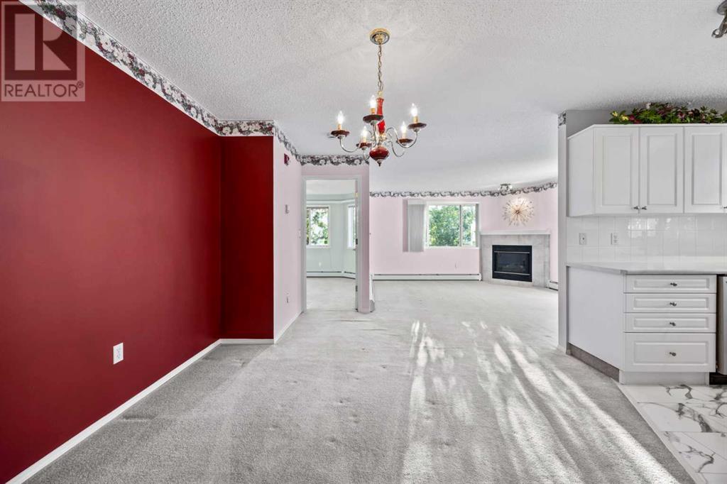 Single Family House for Sale in   Sierra Morena Mews SW Signal Hill Calgary 