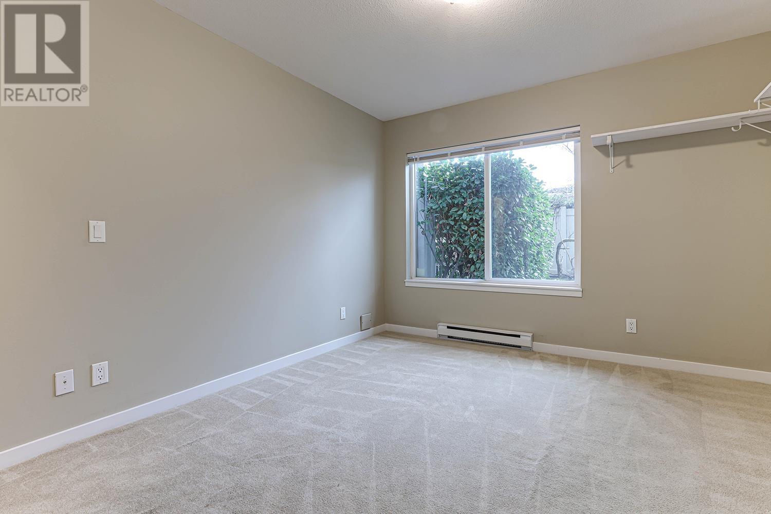 Photo 3 of 30 7370 Stride Avenue, Burnaby BC