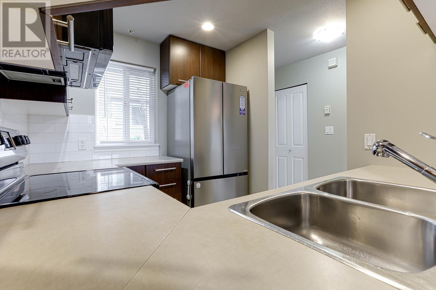 Photo 18 of 30 7370 Stride Avenue, Burnaby BC