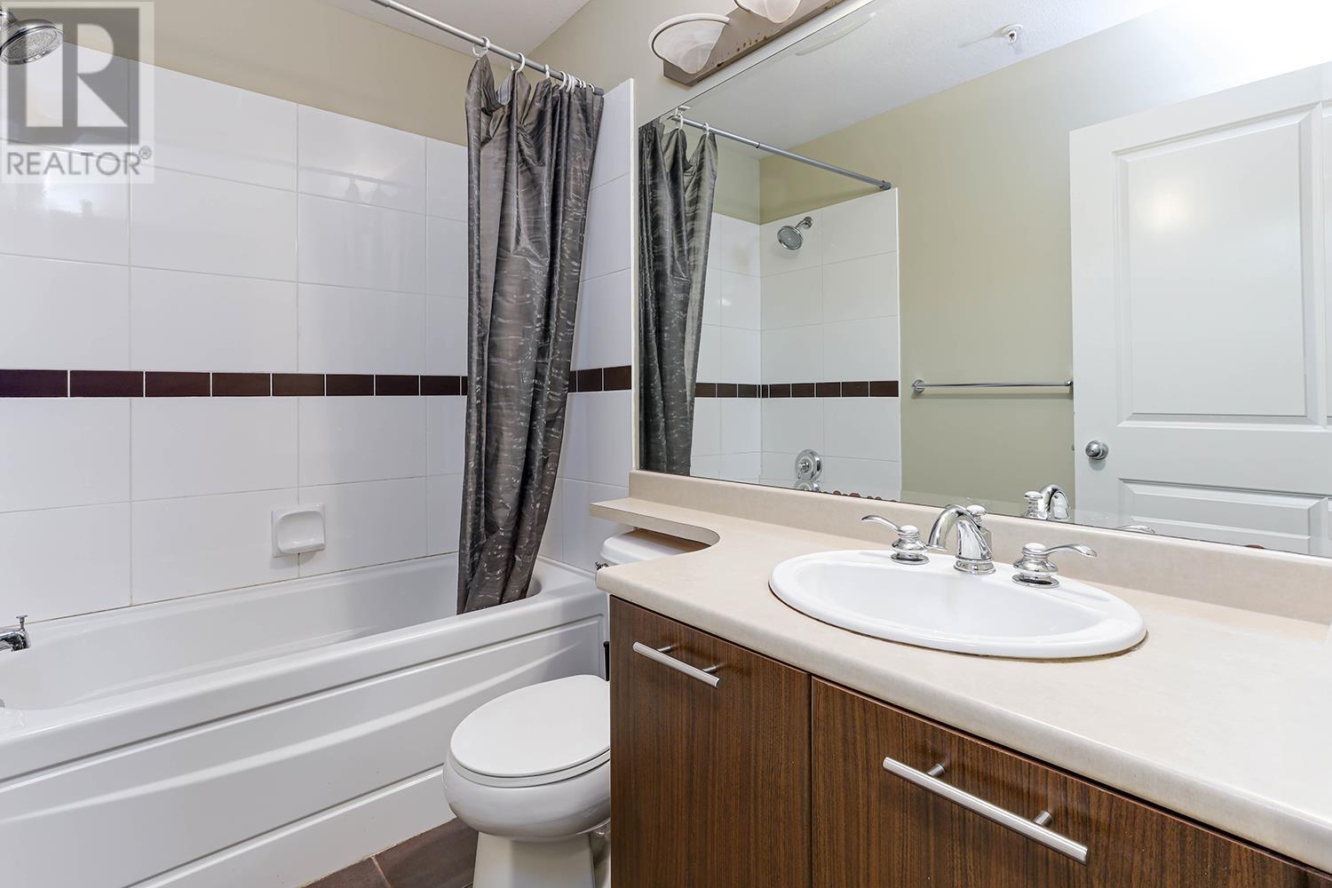Photo 7 of 30 7370 Stride Avenue, Burnaby BC