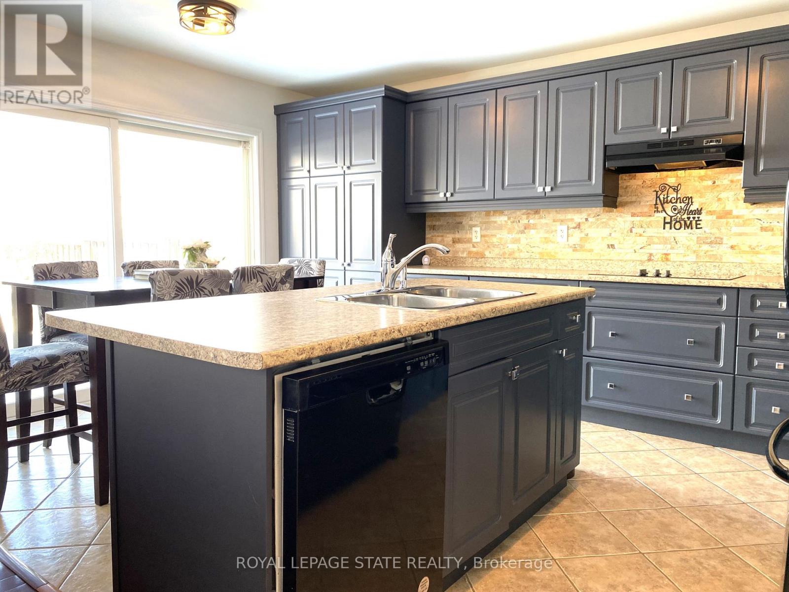 Photo 5 of 78 John W Taylor Avenue, New Tecumseth ON