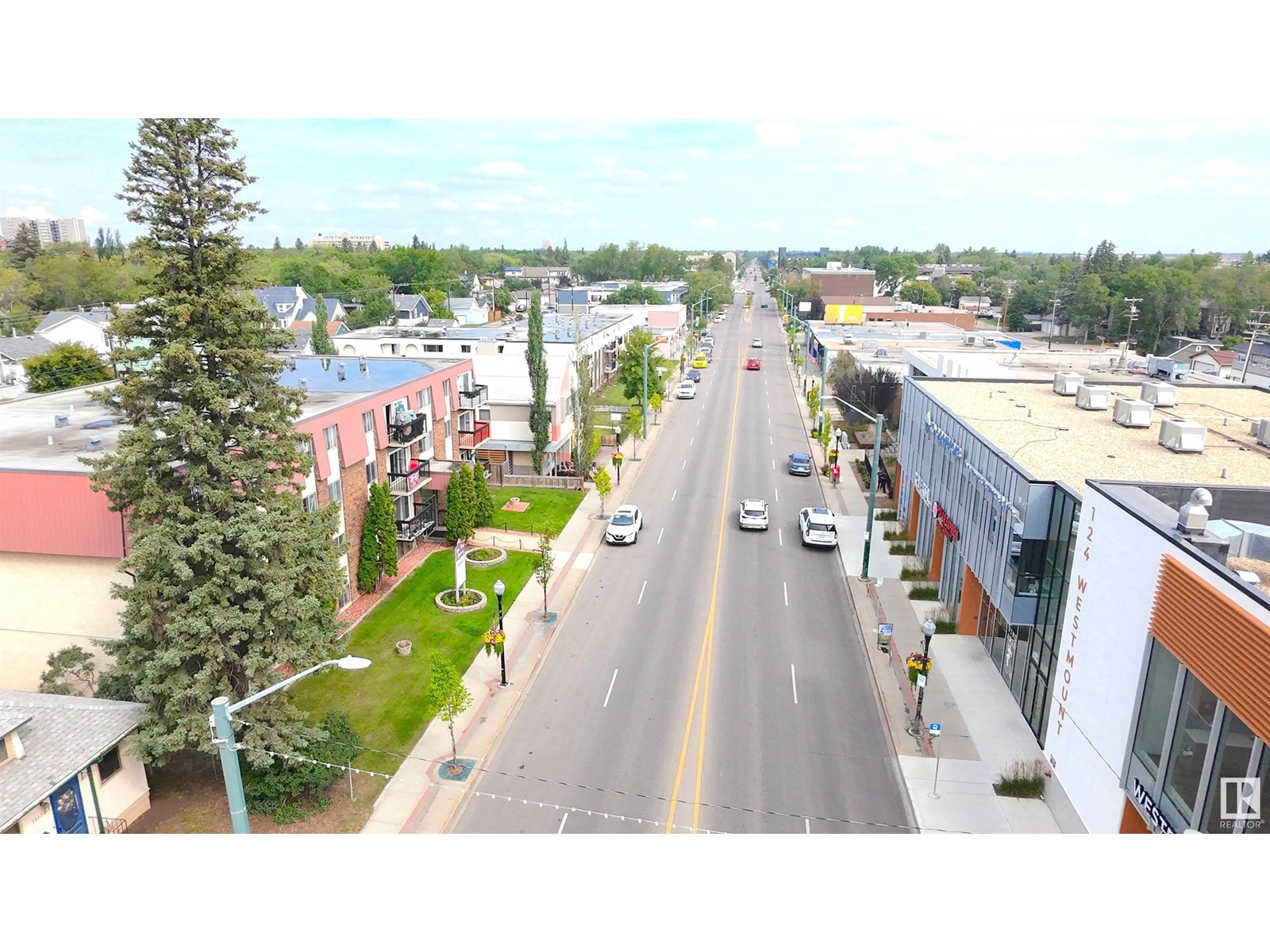 Photo 1 of 10965 124 St Nw Nw, Edmonton AB