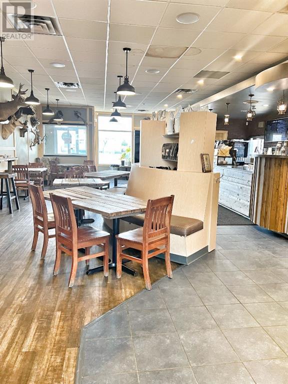 Photo 8 of 10003 92 Street, Grande Prairie AB