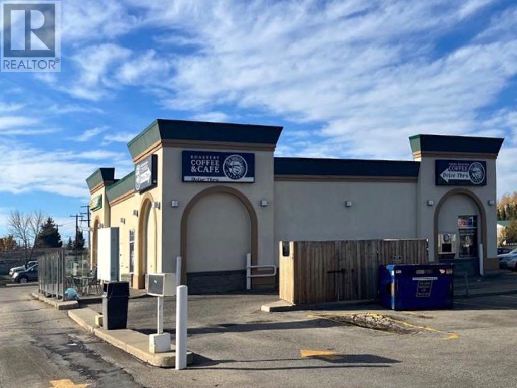 Photo 4 of 10003 92 Street, Grande Prairie AB