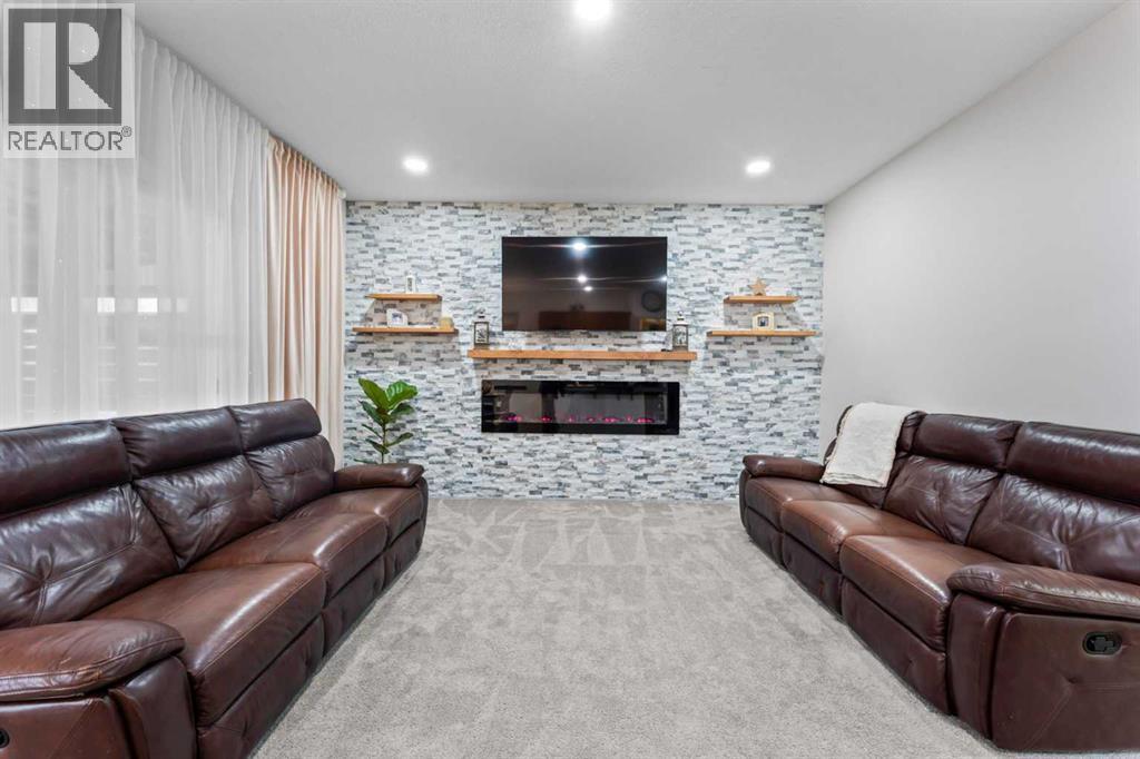 Photo 14 of 44 Copperleaf Way Se, Calgary AB