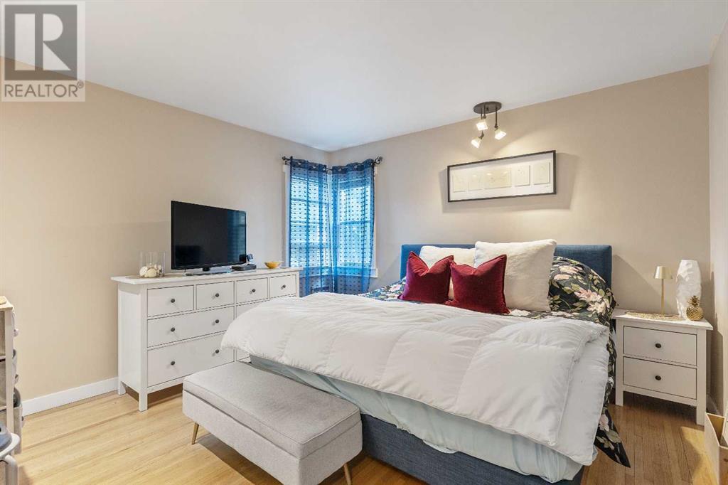 Single Family House Bungalow for Sale in  Mountview Crescent NE Winston Heights/Mountview Calgary 