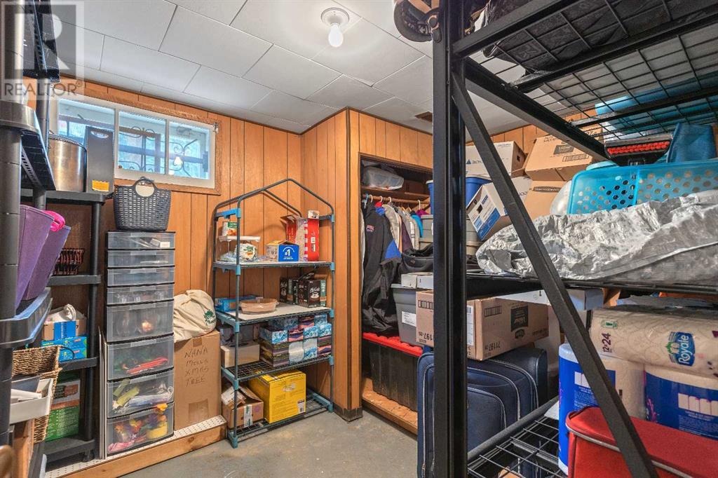 Single Family House Bungalow for Sale in  Mountview Crescent NE Winston Heights/Mountview Calgary 