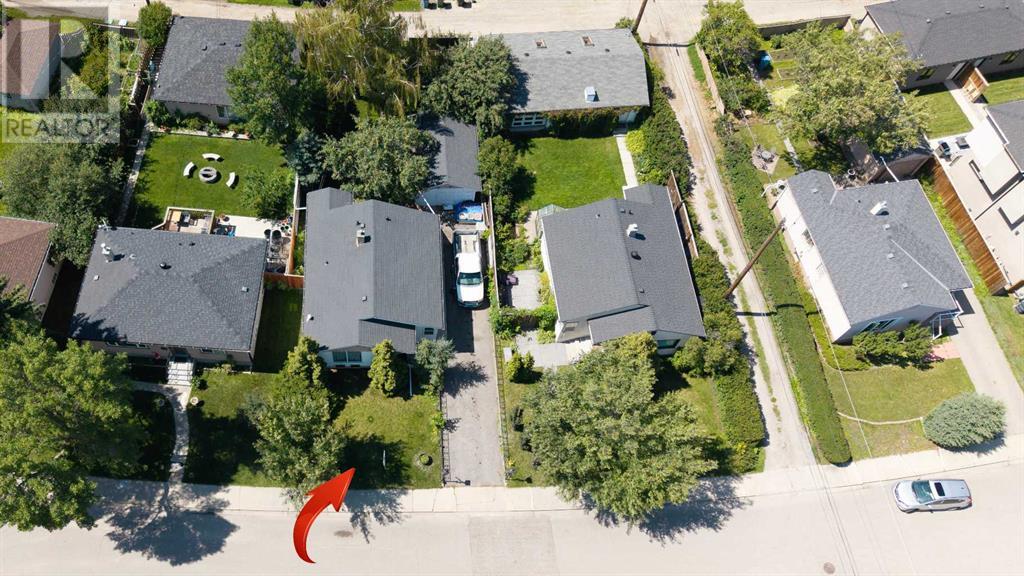Single Family House Bungalow for Sale in  Mountview Crescent NE Winston Heights/Mountview Calgary 