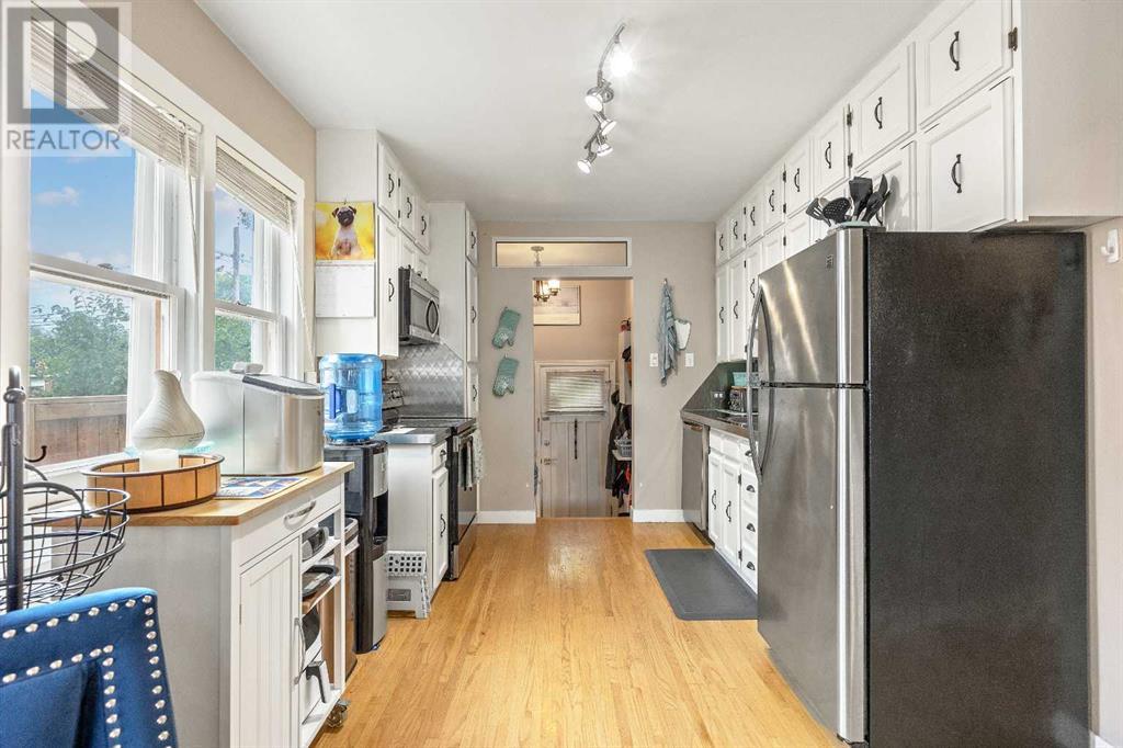 Single Family House Bungalow for Sale in  Mountview Crescent NE Winston Heights/Mountview Calgary 
