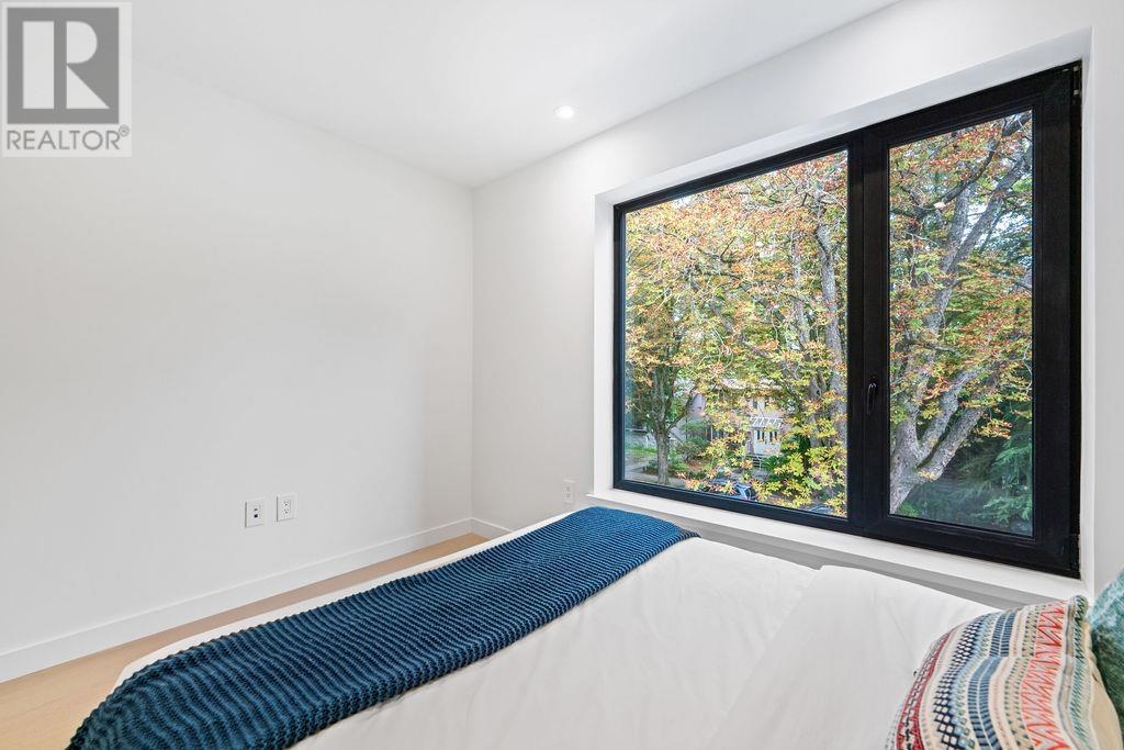 Photo 20 of 1 2936 W 12 Avenue, Vancouver BC