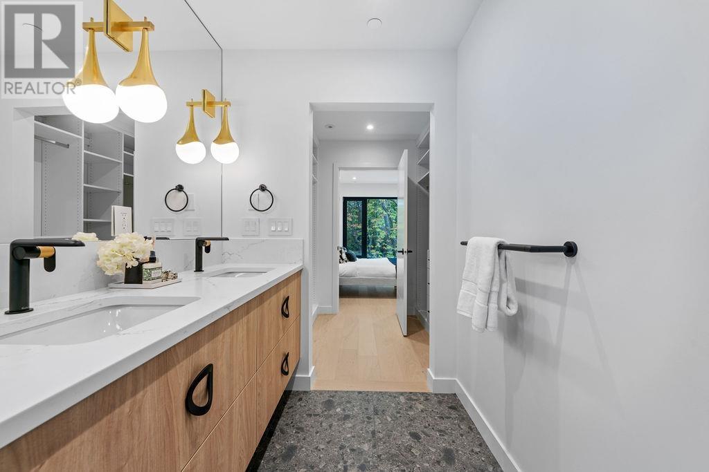 Photo 15 of 1 2936 W 12 Avenue, Vancouver BC