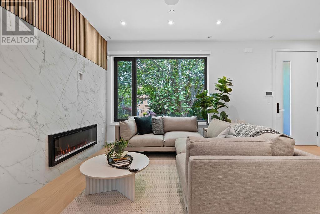 Photo 8 of 1 2936 W 12 Avenue, Vancouver BC