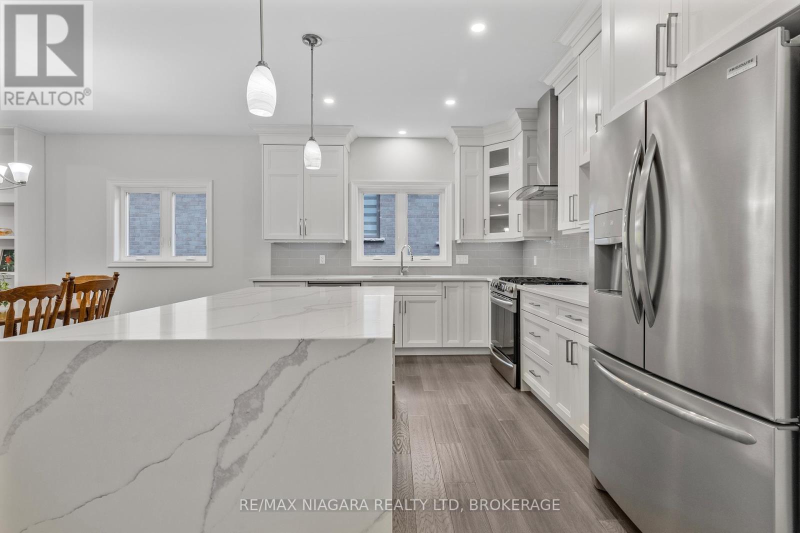 Photo 24 of 254 Lancaster Drive, Port Colborne ON