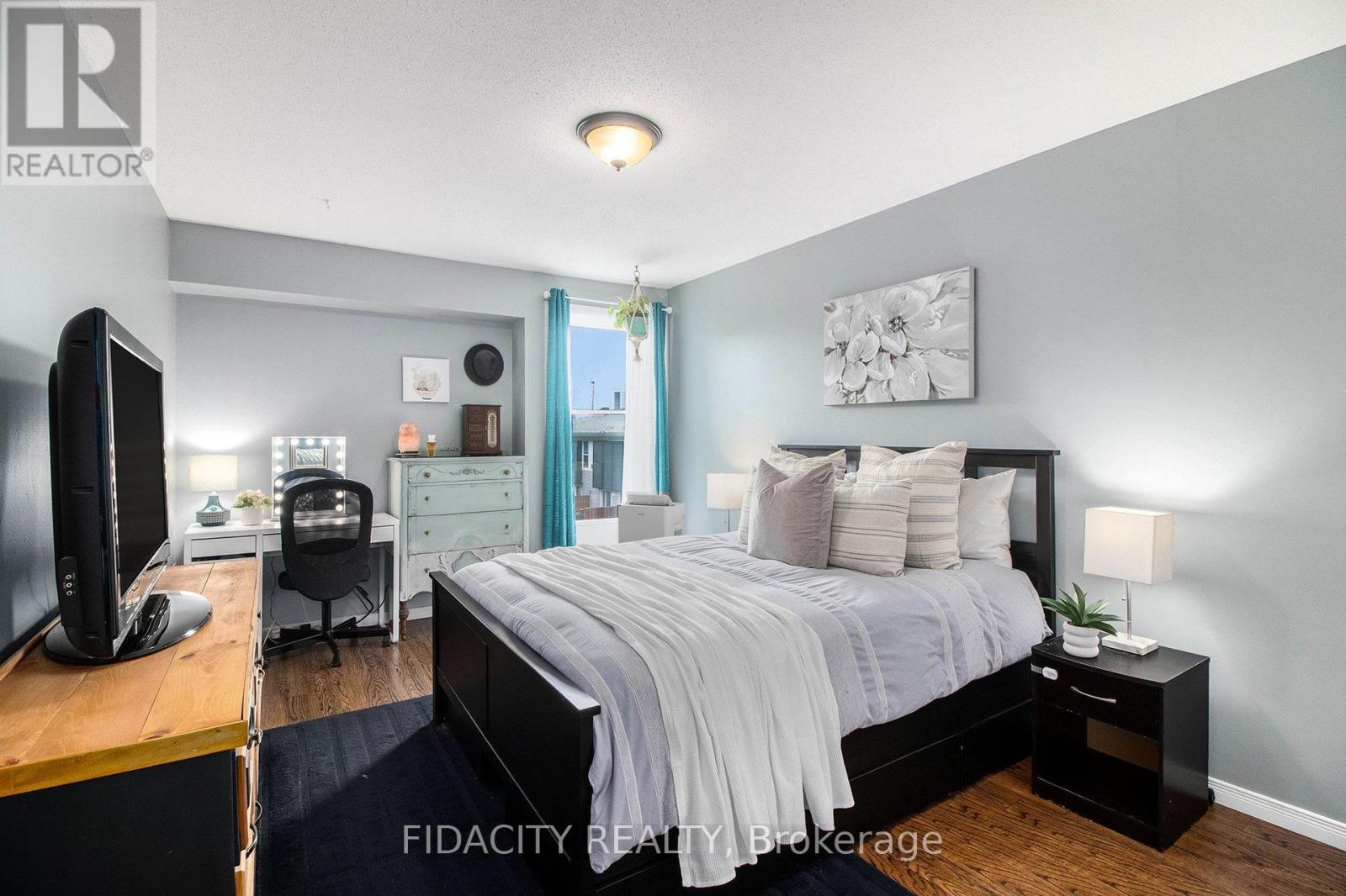 Photo 13 of 180 825 Cahill Drive W, Ottawa ON