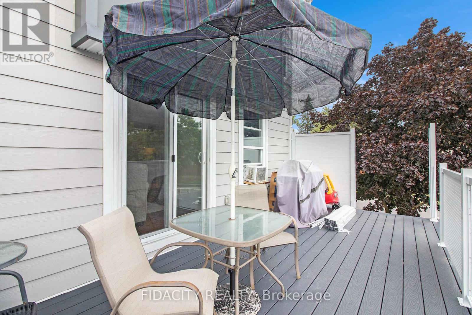 Photo 16 of 180 825 Cahill Drive W, Ottawa ON