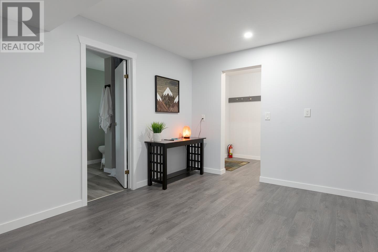 1250 9TH AVENUE, Valemount