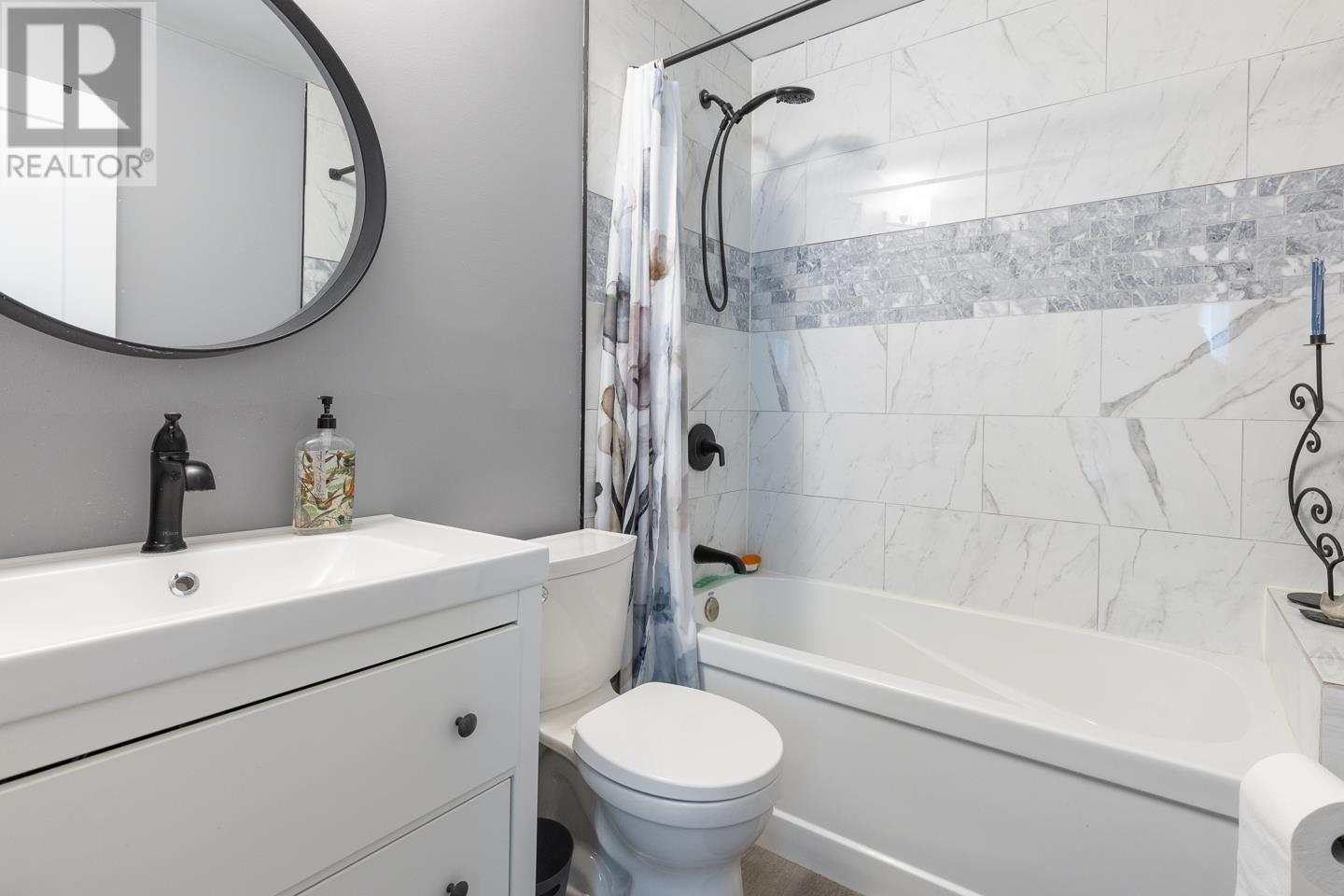 1250 9TH AVENUE, Valemount