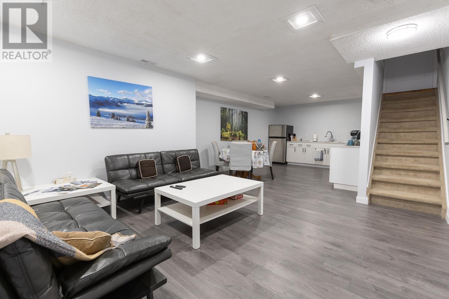 1250 9TH AVENUE, Valemount