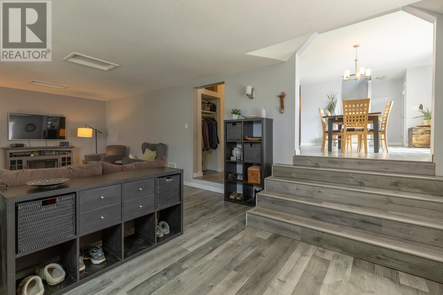 1250 9TH AVENUE, Valemount