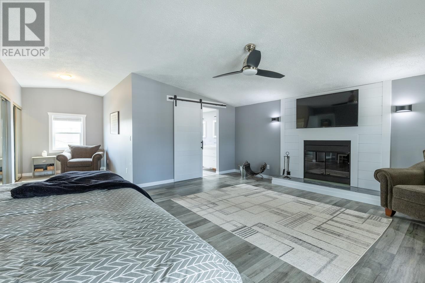 1250 9TH AVENUE, Valemount