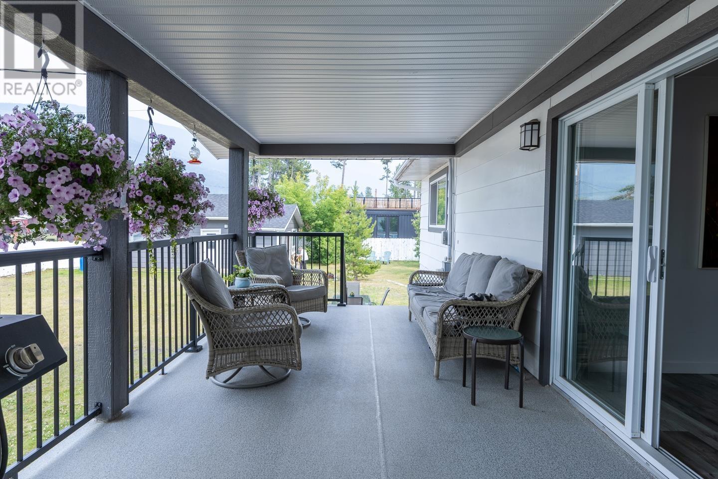 1250 9TH AVENUE, Valemount