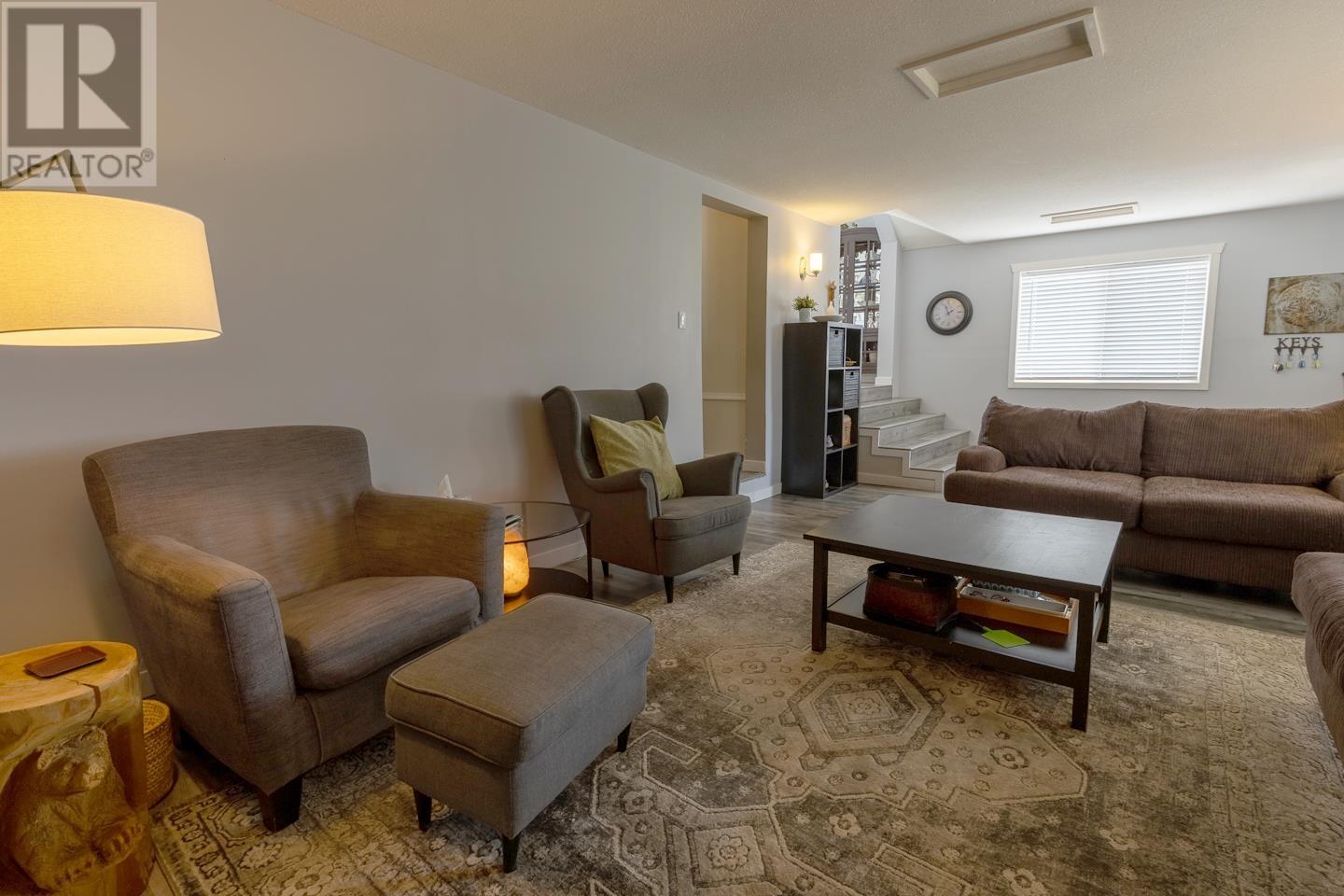 1250 9TH AVENUE, Valemount