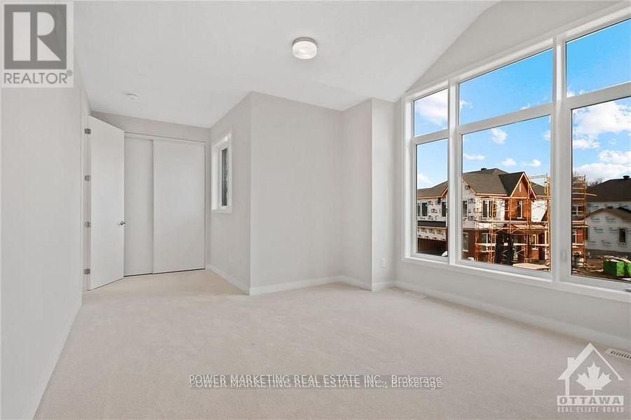 Photo 2 of 288 Appalachian Circle, Ottawa ON