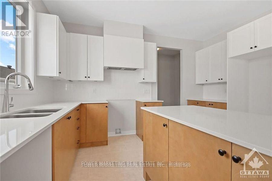 Photo 11 of 288 Appalachian Circle, Ottawa ON