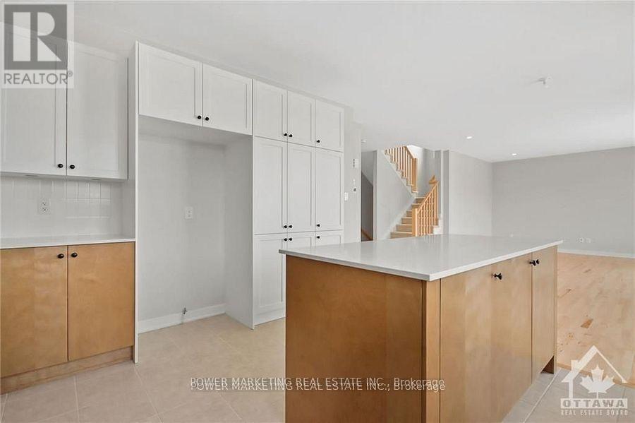 Photo 24 of 288 Appalachian Circle, Ottawa ON
