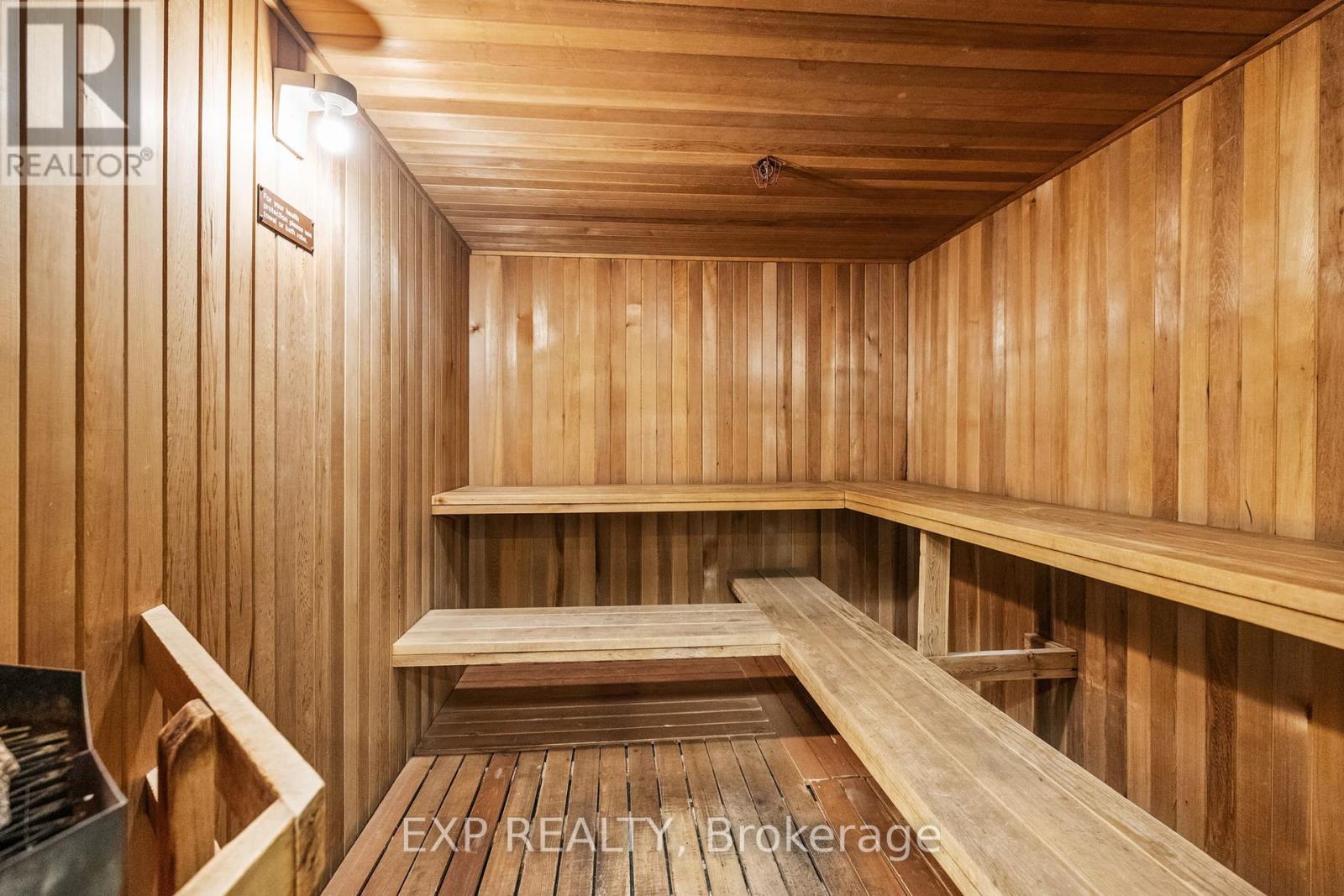 Photo 13 of 606 1500 Riverside Drive, Ottawa ON