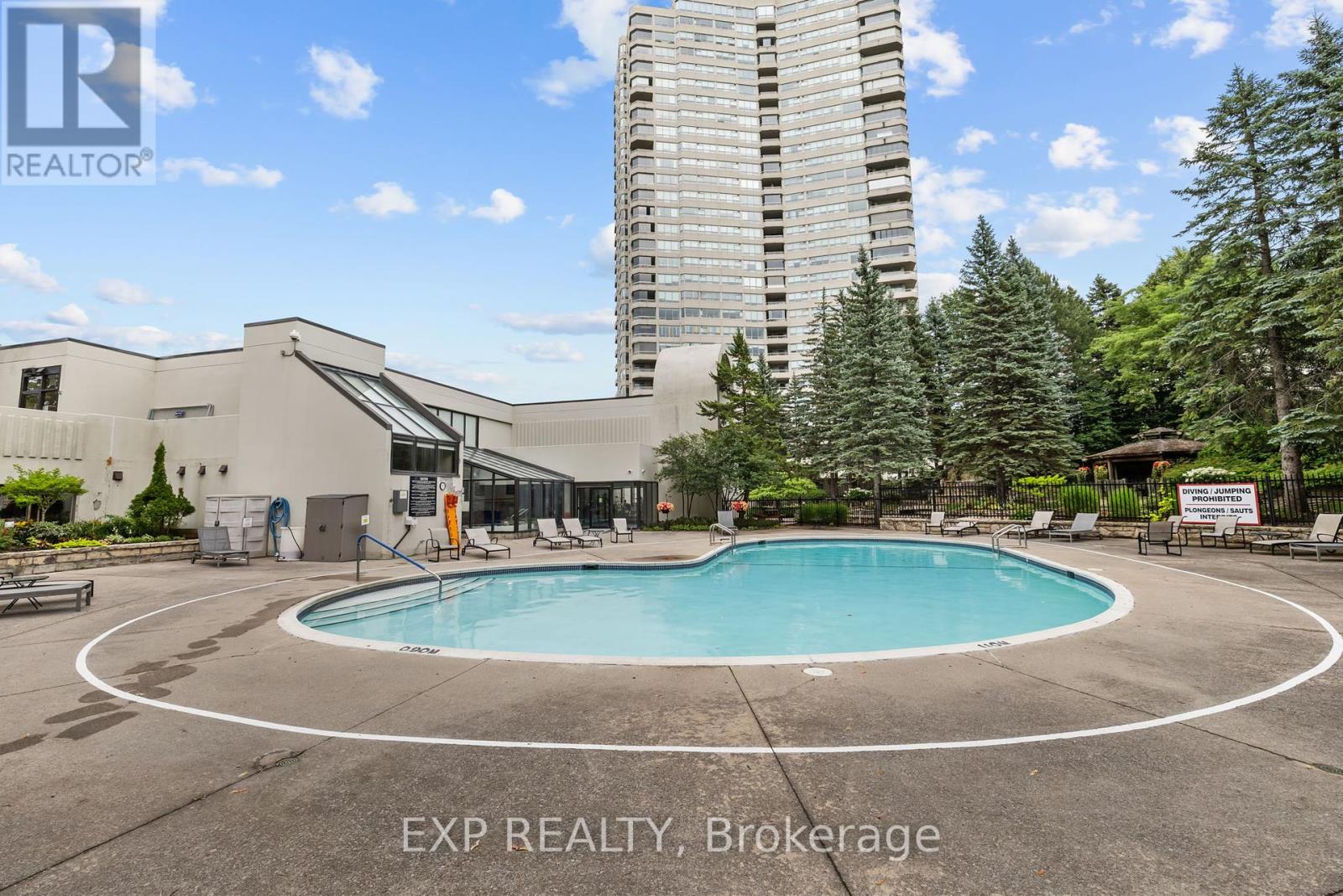 Photo 17 of 606 1500 Riverside Drive, Ottawa ON