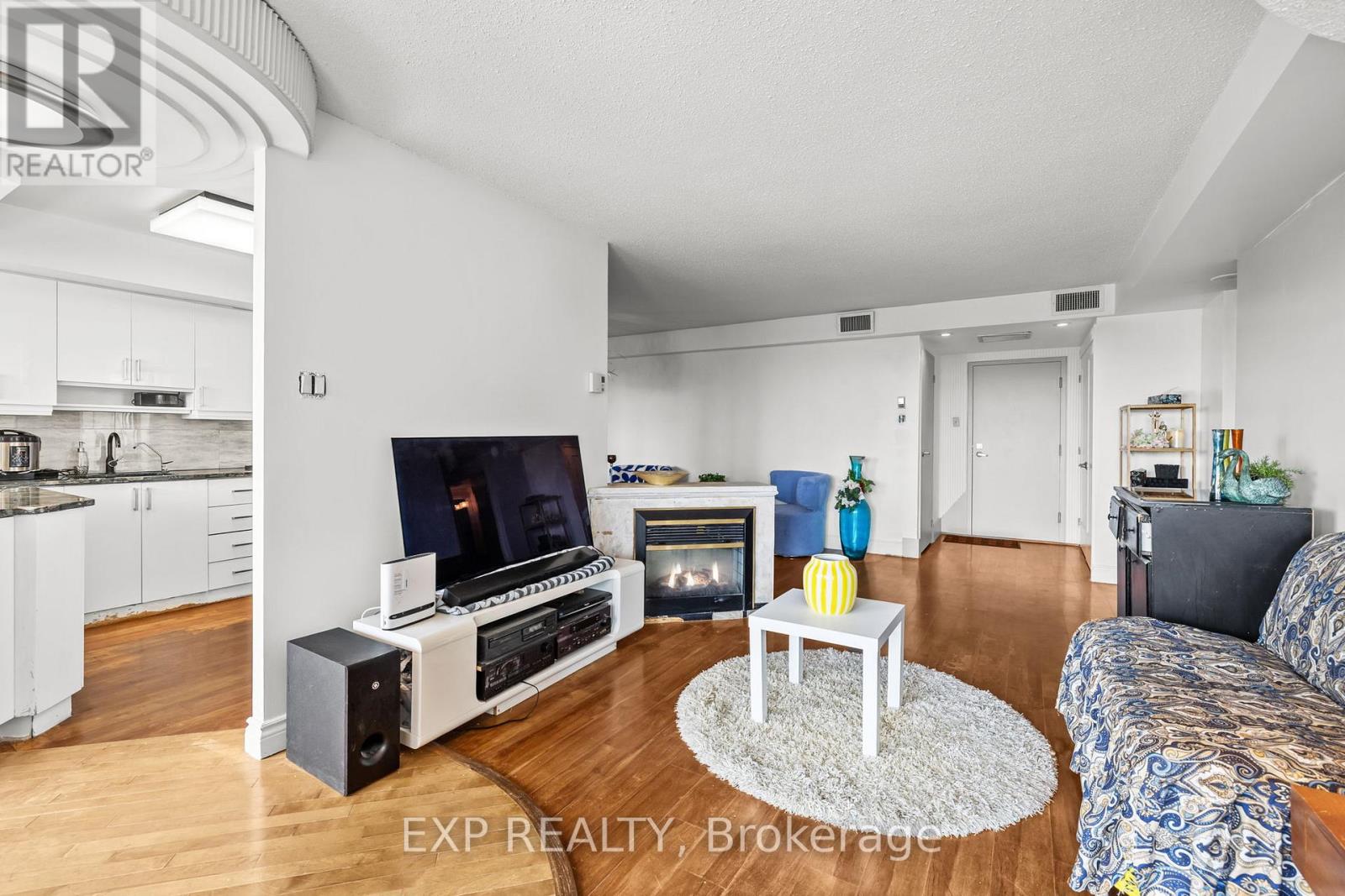 Photo 11 of 606 1500 Riverside Drive, Ottawa ON