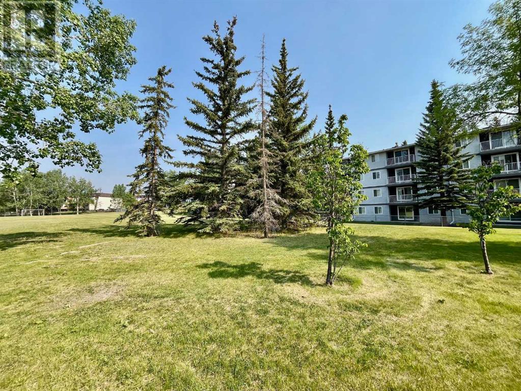 Single Family House for Sale in B  Dalton Drive NW Dalhousie Calgary 